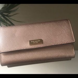 Kate Spade iPhone 6 wristlet